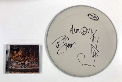 Lot 272 - DRUM SKIN SIGNED BY MEMBERS OF GOOD, BAD AND THE QUEEN INC ALBARN / SIMONON.