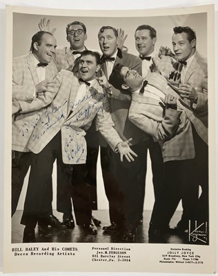 Lot 323 - BILL HALEY AND HIS COMETS - SIGNED PROMOTIONAL PHOTO.