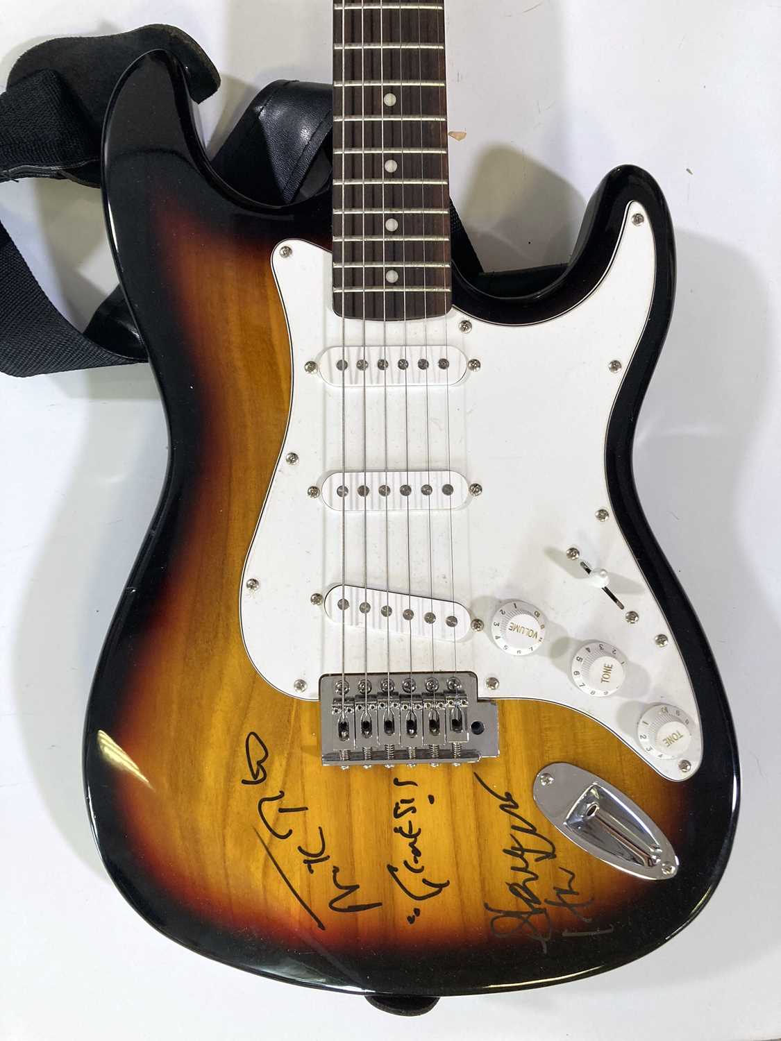 Lot 280 - GENESIS - GUITAR SIGNED BY MIKE RUTHERFORD