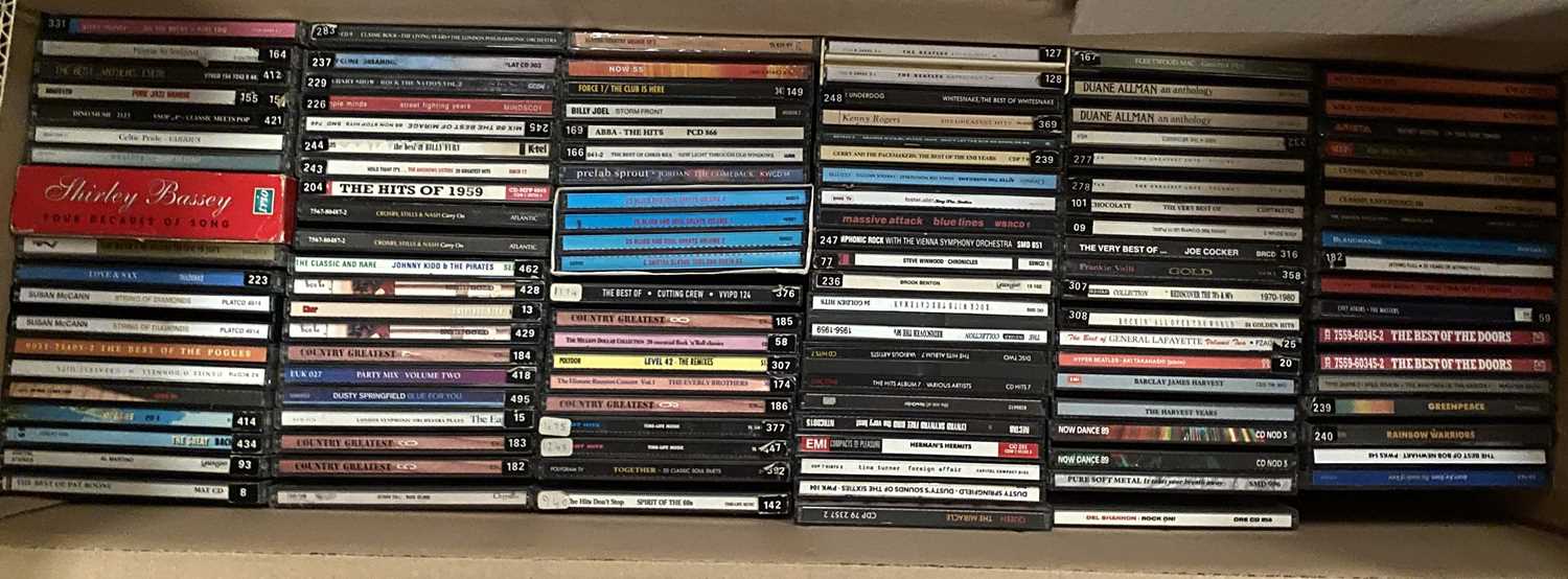 Model Cd Collection Lot 826 - CD COLLECTION