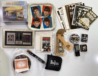 Lot 142 - BEATLES MEMORABILIA AND COLLECTABLES INC WORCESTER WARE / WATCH.