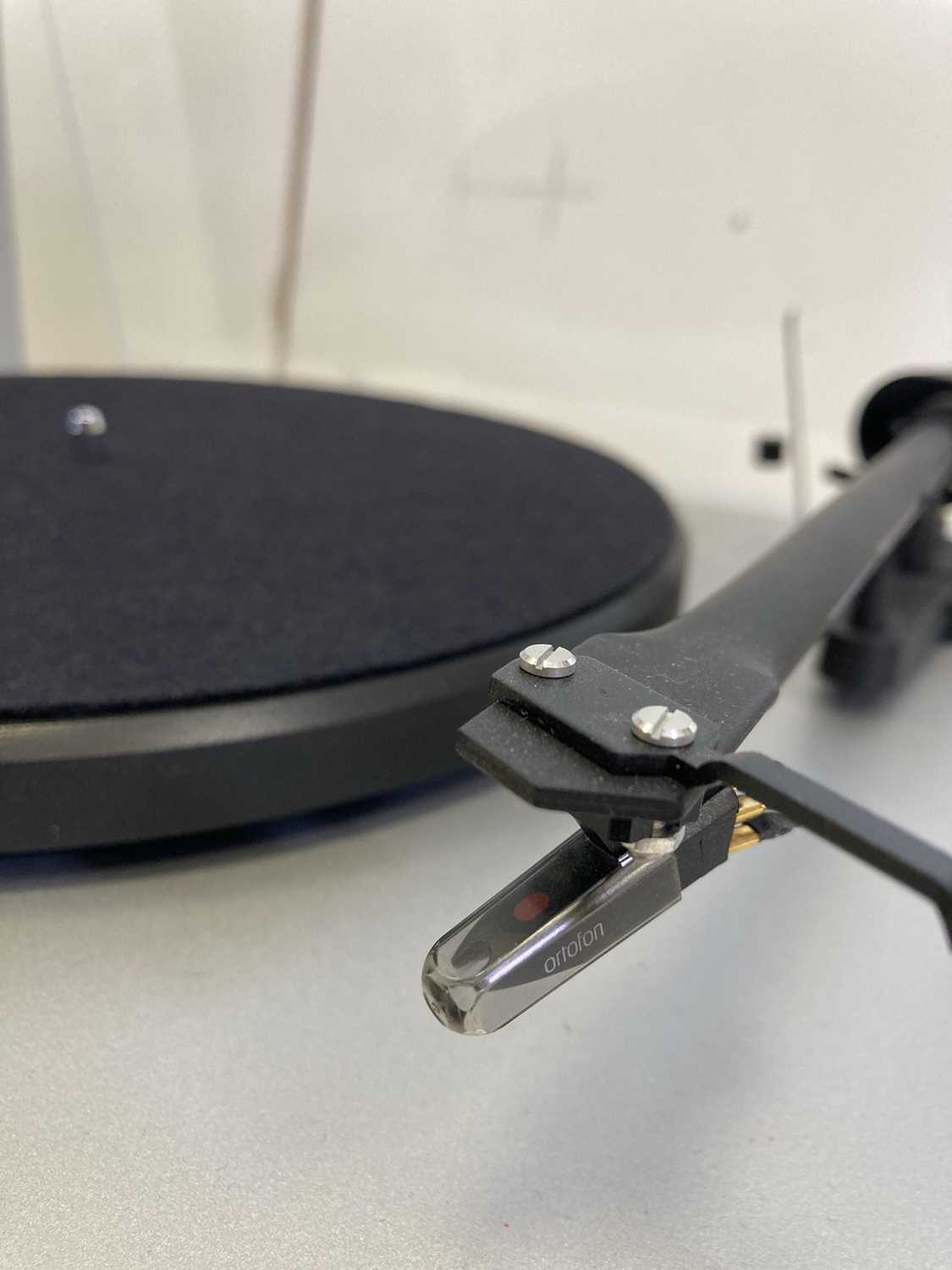 Lot 14 KEF SUBWOOFER & PROJECT TURNTABLE INC PROJECT