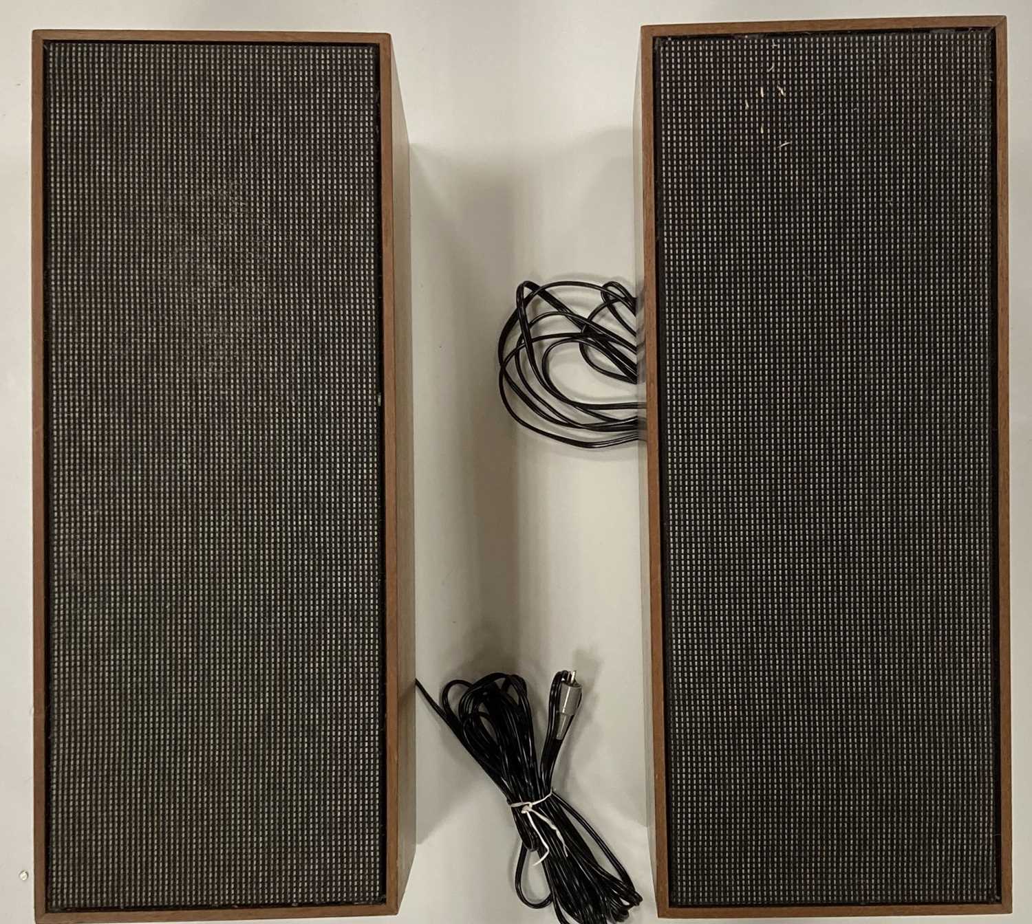 Lot 1 - BANG AND OLUFSEN BEOMASTER AND SPEAKERS