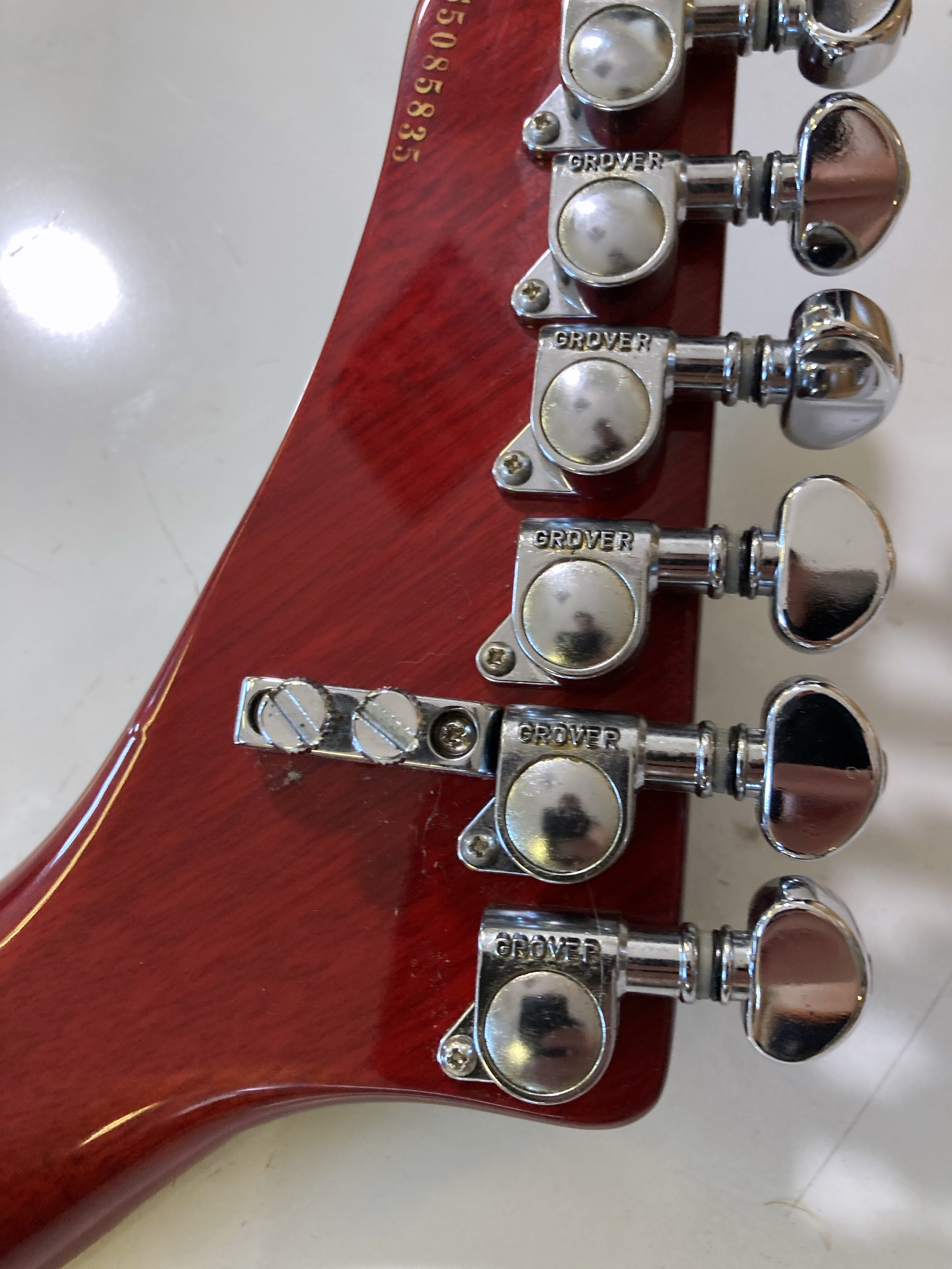 Lot 27 WASHBURN A10 ELECTRIC GUITAR Lot 27 WASHBURN A10 ELECTRIC GUITAR