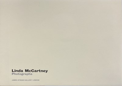 Lot 216 - LINDA MCCARTNEY - LIMITED EDITION PRINT WITH CERTIFICATE SIGNED BY PAUL MCCARTNEY - HORSES IN SNOW.