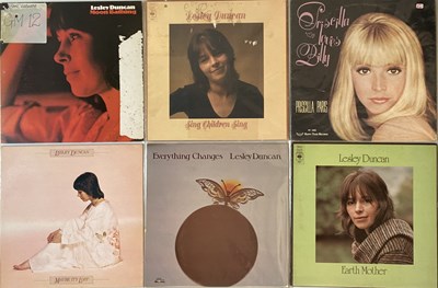 Lot 11 - FOLK & COUNTRY - LPs