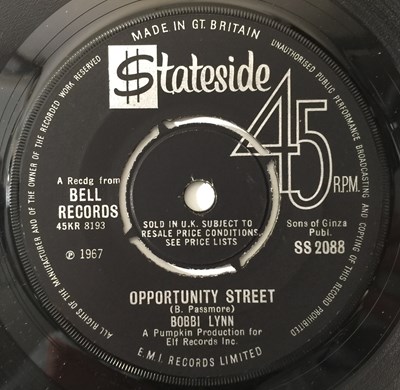 Lot 112 - BOBBI LYNN - EARTHQUAKE/ OPPORTUNITY STREET 7" (NORTHERN - STATESIDE - SS 2088)