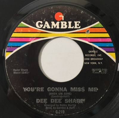 Lot 146 - DEE DEE SHARP - WHAT KIND OF LADY 7" (US NORTHERN - GAMBLE G-219)