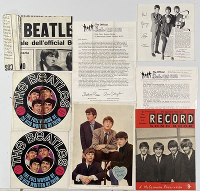 Lot 161 - THE BEATLES - 1960S COLLECTABLES INC FAN CLUB EPHEMERA.