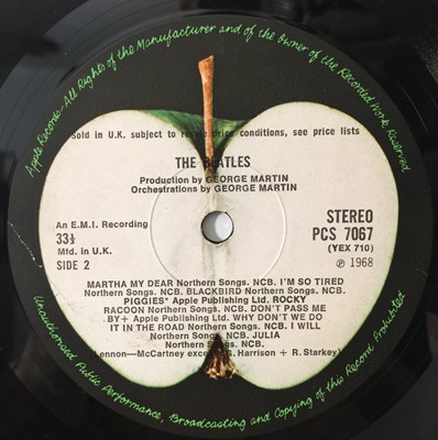Lot 19 - THE BEATLES - WHITE ALBUM LP (ORIGINAL UK 'ROCKY RACOON' MISPRINT COPY - STEREO PCS 7067/8)