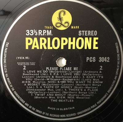 Lot 103 - THE BEATLES - PLEASE PLEASE ME LP (UK STEREO 5TH PRESSING - PCS 3042)