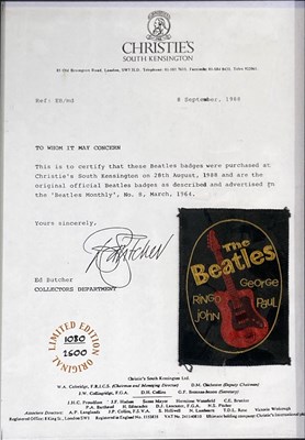 Lot 165 - BEATLES MEMORABILIA INC LIDO TOYS COMB, 1964 FAN CLUB BADGE.