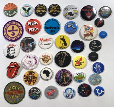 Lot 255 - ORIGINAL 1970S BADGES.