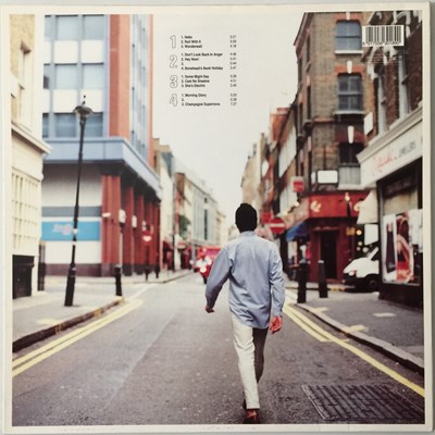 Lot 22 - OASIS - (WHAT'S THE STORY) MORNING GLORY? LP (ORIGINAL UK COPY - CRELP 189 - SUPERB CONDITION)