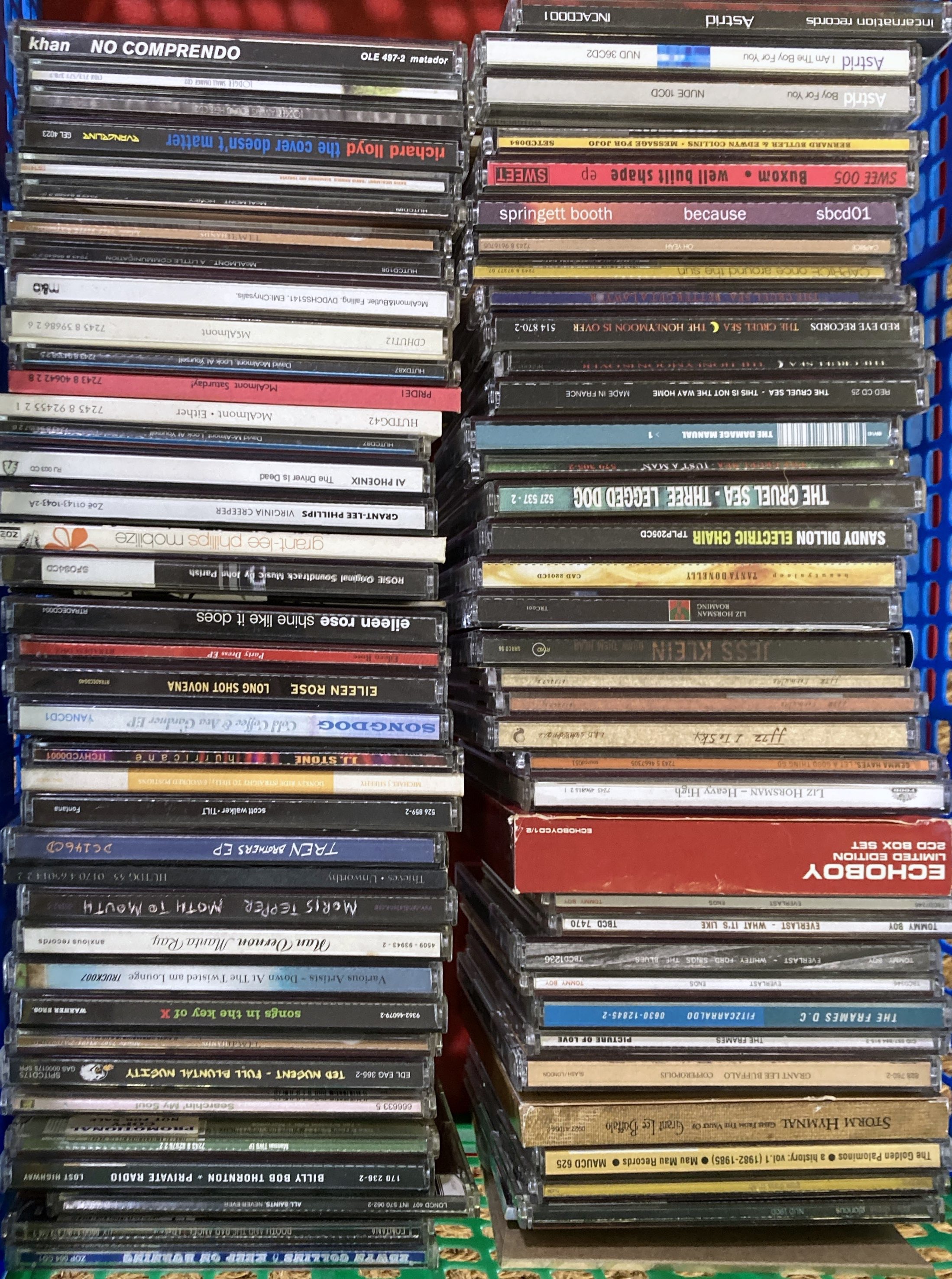 Lot 328 - SIGNED CDS.