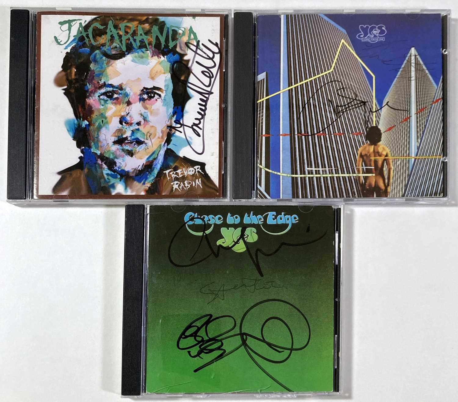 Lot 330 - YES AUTOGRAPHS - SIGNED CDS.