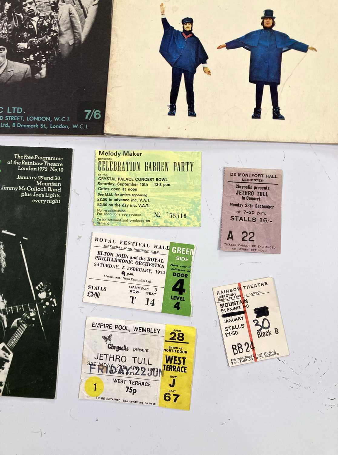Lot 117 - CONCERT PROGRAMMES WITH TICKETS / MUSIC
