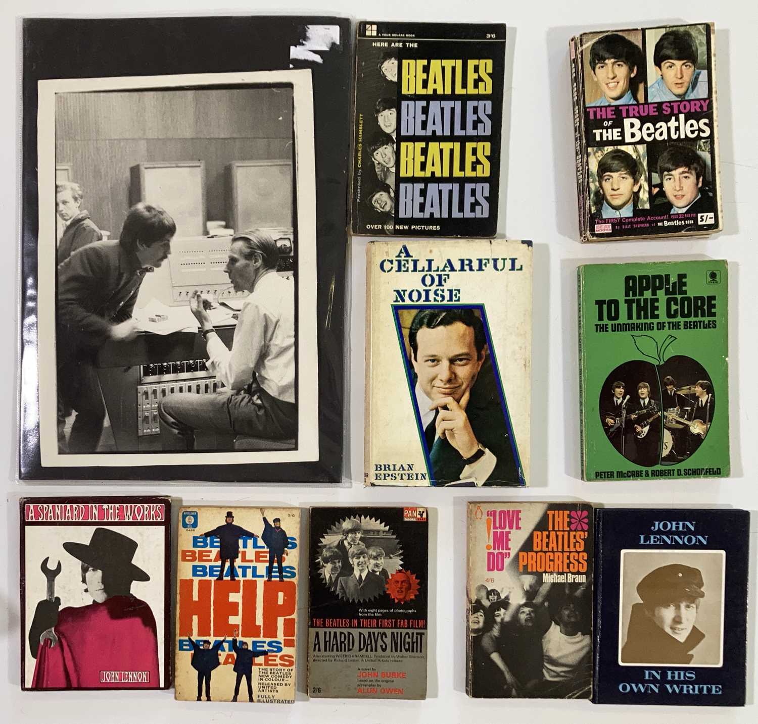 Lot 472 - THE BEATLES / PAUL MCCARTNEY - A PHOTOGRAPH BY DUFFY / BEATLES BOOKS.