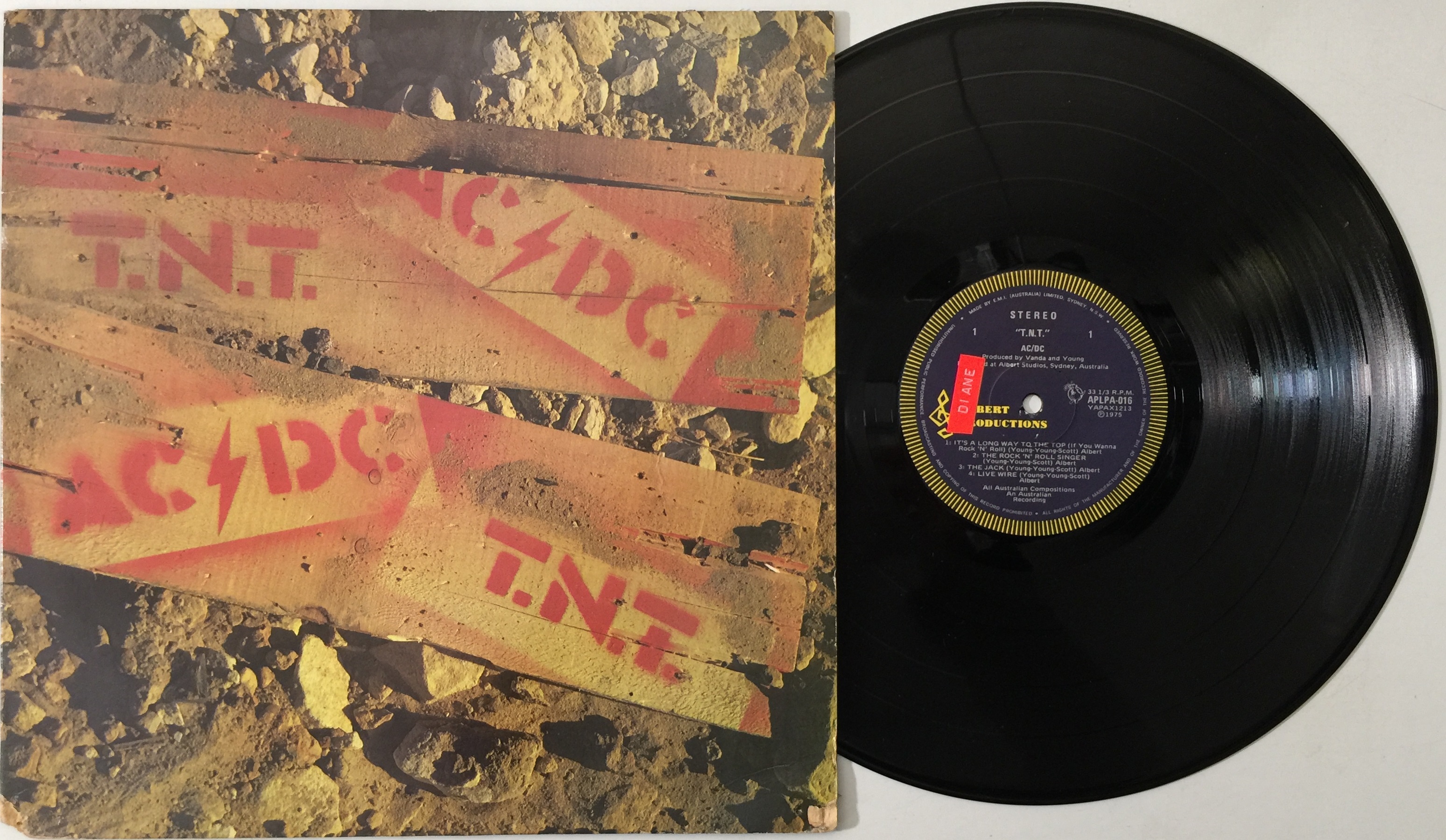 Lot 6 - AC/DC - T.N.T. LP (AUSTRALIAN 1ST PRESS