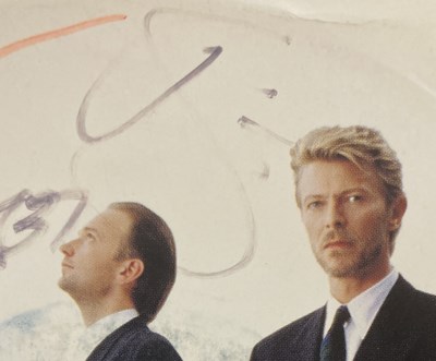 Lot 230 - DAVID BOWIE AND TIN MACHINE SIGNED SINGLE