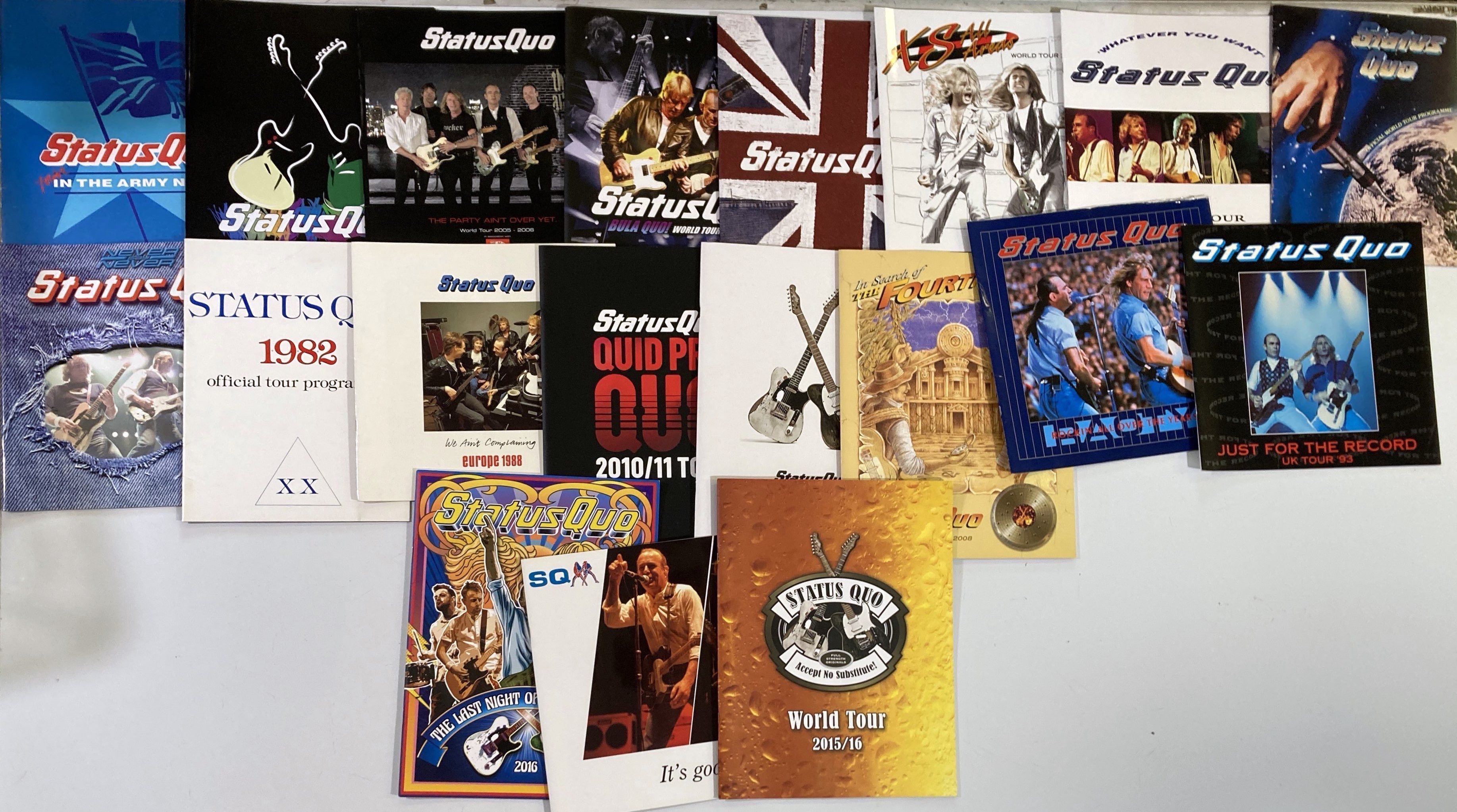Lot 63 - STATUS QUO FAN CLUB MEMORABILIA/PROGRAMME