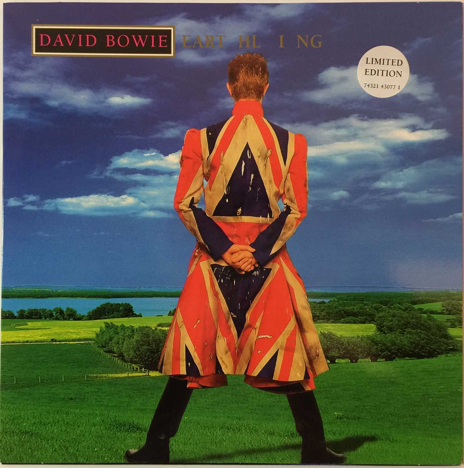Lot 6 - DAVID BOWIE - EARTHLING - LP (74321 43077-1)