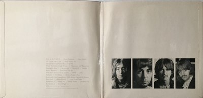 Lot 125 - THE BEATLES - WHITE ALBUM LP (ORIGINAL UK MONO COPY - PMC 7067/8)