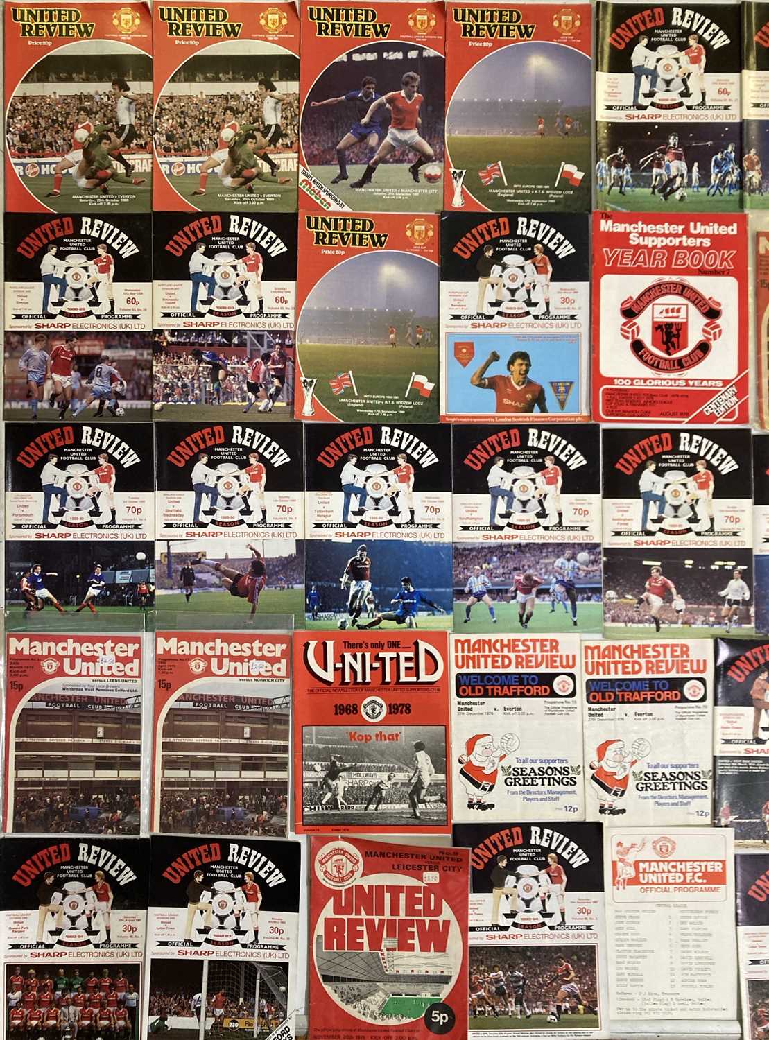 Lot 65 - MANCHESTER UNITED PROGRAMMES 70s/80s.