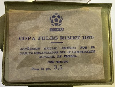 Lot 87 - FOOTBALL MEMORABILIA - WORLD CUP 1970 - RARE COMMEMORATIVE GOLD COIN.