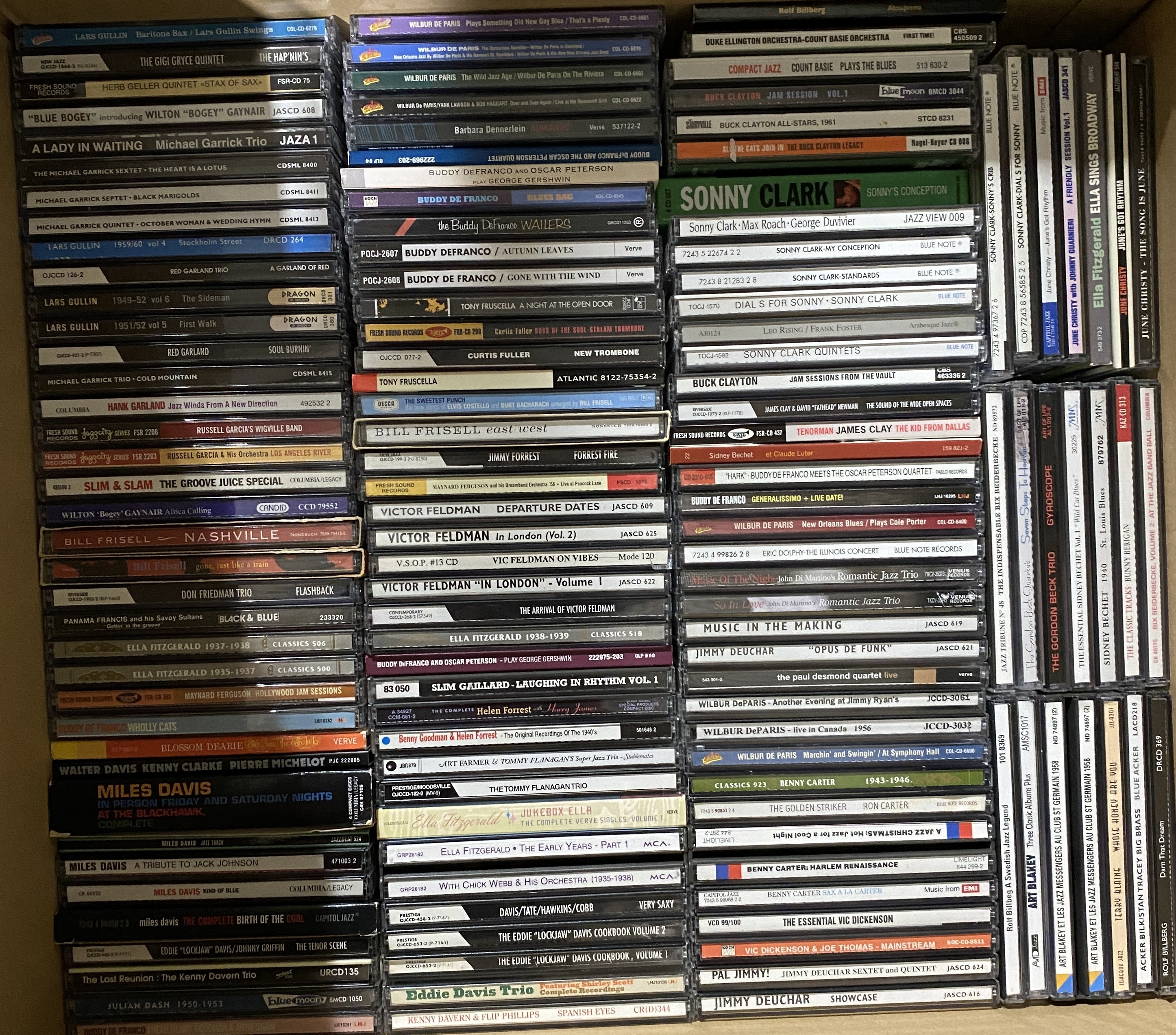 Cd Items Lot 33 - CD COLLECTION