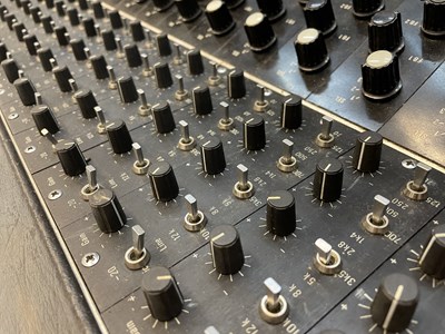 Lot 40 - STRAWBERRY STUDIOS - STRAWBERRY RENTALS COLLECTION - A MIXING DESK BY FORMULA SOUND.