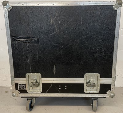 Lot 49 - STRAWBERRY STUDIOS - STRAWBERRY RENTALS COLLECTION - JBL ARRAY 4892 PAIR IN FLIGHT CASE.