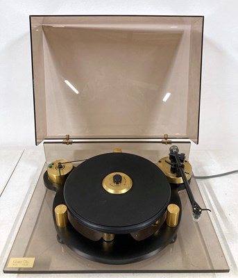 Lot 72 - MITCHELL GYRODEC BLACK & GOLD TURNTABLE.