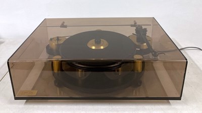 Lot 72 - MITCHELL GYRODEC BLACK & GOLD TURNTABLE.