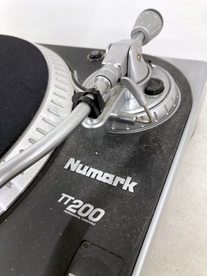 Lot 73 - NUMARK TT200 DIRECT DRIVE TURNTABLE