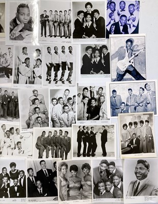 Lot 323 - DOO WOP ARTISTS - REPRINTS OF PRESS PHOTOS - FATS DOMINO SIGNED.