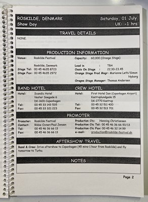 Lot 134 - OASIS - TOSHIBA BRANDED FLEECE AND 2000 TOUR ITINERARY.