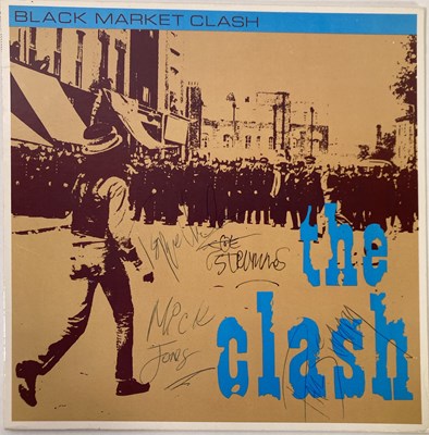 Lot 282 - THE CLASH - FULLY SIGNED BLACK MARKET EP.