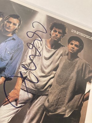 Lot 284 - BOOMTOWN RATS - FULLY SIGNED PROGRAMME / SIGNED SLEEVE.