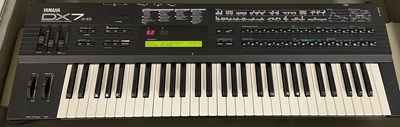 Lot 69 - STRAWBERRY STUDIOS - STRAWBERRY RENTALS COLLECTION - YAMAHA DX7 MK2 SYNTHESIZER.  STRAWBERRY STUDIOS - STRAWBERRY RENTALS COLLECTION