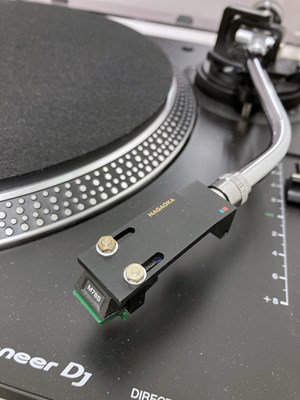 Lot 92 - PIONEER DJ PLX-500 DIRECT DRIVE TURNTABLE.