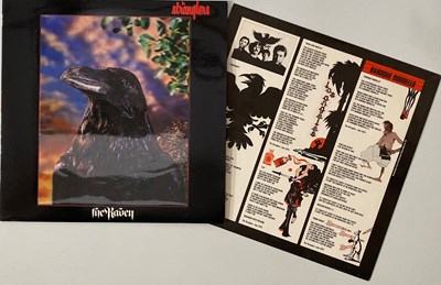 Lot 932 - THE STRANGLERS - LP / 12" / 7" PACK