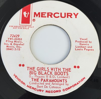 Lot 6 - THE PARAMOUNTS - THE GIRLS WITH THE BIG BLACK BOOTS/ I WON'T SHARE YOUR LOVE 7" (US PROMO - MERCURY 72429)