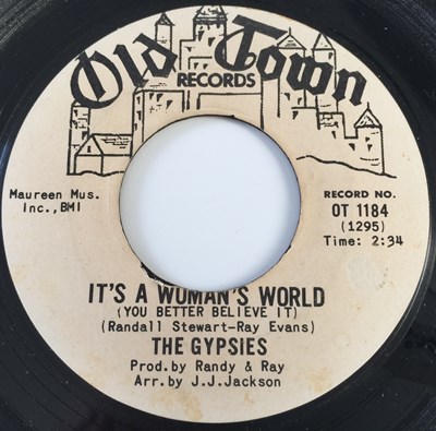 Lot 234 - THE GYPSIES - IT'S A WOMAN'S WORLD 7" (OLD TOWN RECORDS - OT 1184)