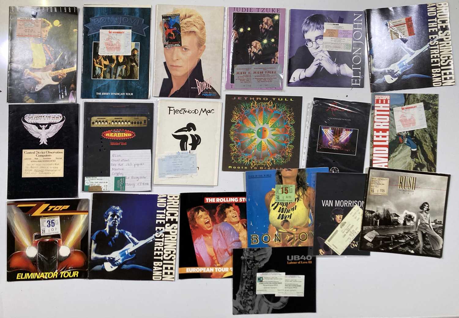 Lot 122 - CONCERT PROGRAMMES / TICKETS / CALENDARS