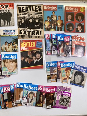 Lot 81 - THE BEATLES - MAGAZINES AND BOOKS.