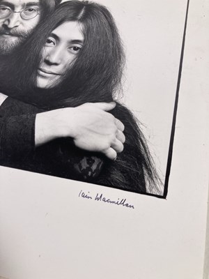 Lot 115 - THE BEATLES - JOHN LENNON / YOKO ONO - SIGNED PRINT BY IAIN MACMILLAN.