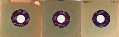 Lot 82 - LONNIE ALLEN - VAL-HILL RECORDS - 7" PACK
