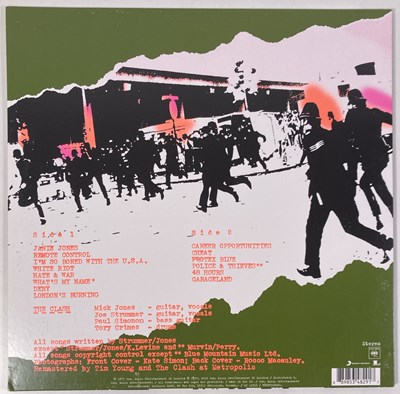 Lot 281 - THE CLASH - AN LP SIGNED BY CHIMES / SIMONON / JONES.