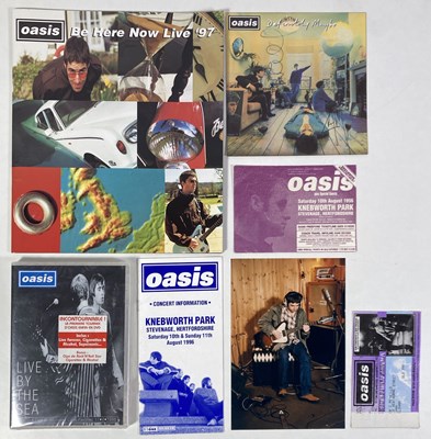 Lot 486 - OASIS - PROGRAMME / TICKETS /  SIGNED PAGE.